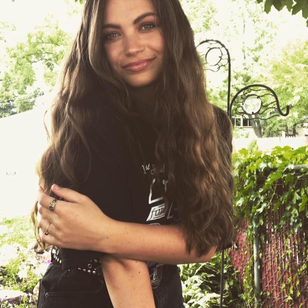 Meet your Posher, Christina